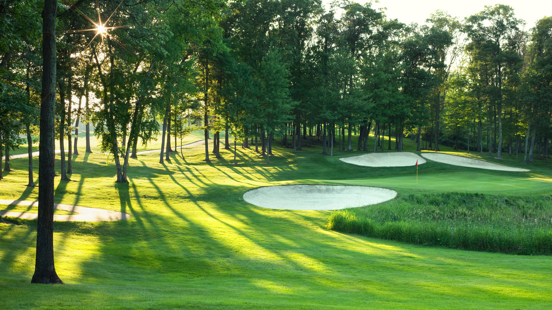 Carlton Woods vs Eastshore — Which Luxury Community Is Right for You?